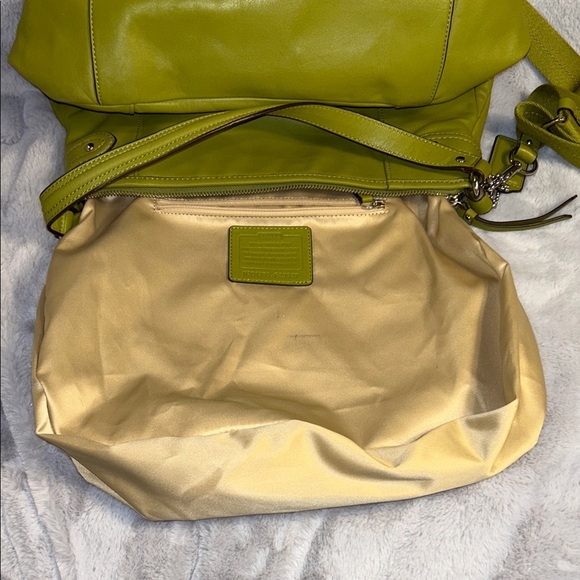 COACH F 23937 Pistachio Green Leather Shoulder Bag With Crossbody Strap - Picture 11 of 12